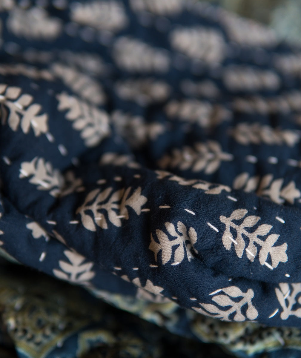 Single Silk Applique Quilts