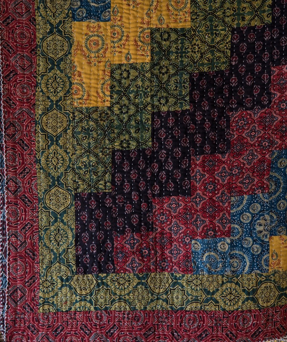 Double Silk Applique Quilts
