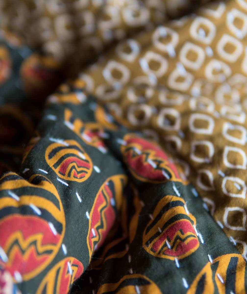 Double Silk Applique Quilts