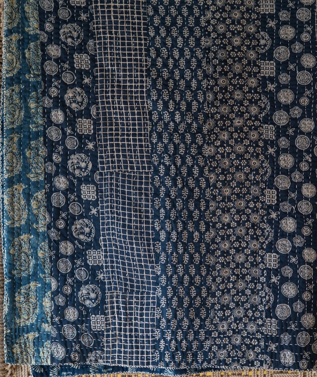 Double Silk Applique Quilts