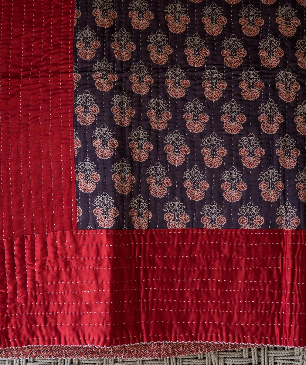 Double Silk Applique Quilts