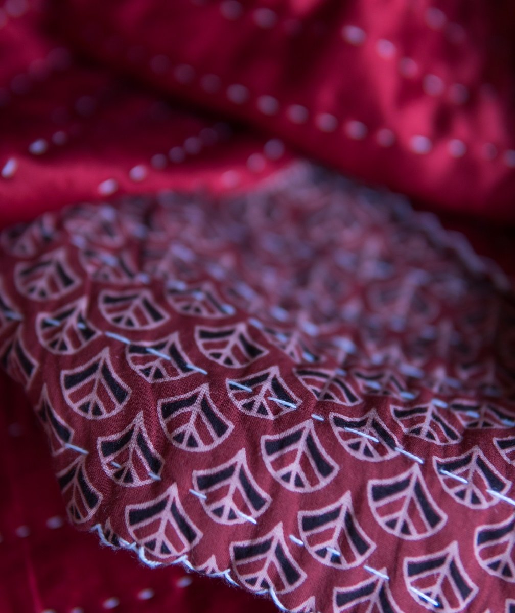 Double Silk Applique Quilts
