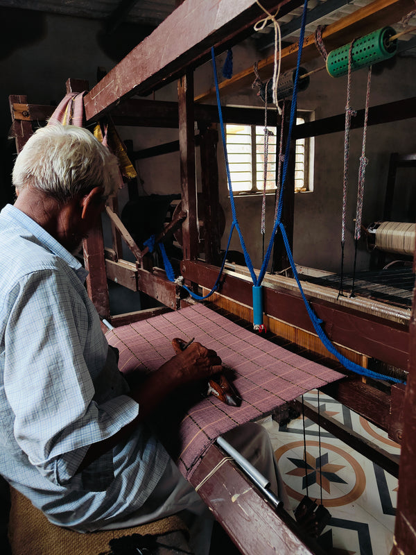 The Art of Jam Khambaliya Weaving: A Journey Through Tradition and Craftsmanship