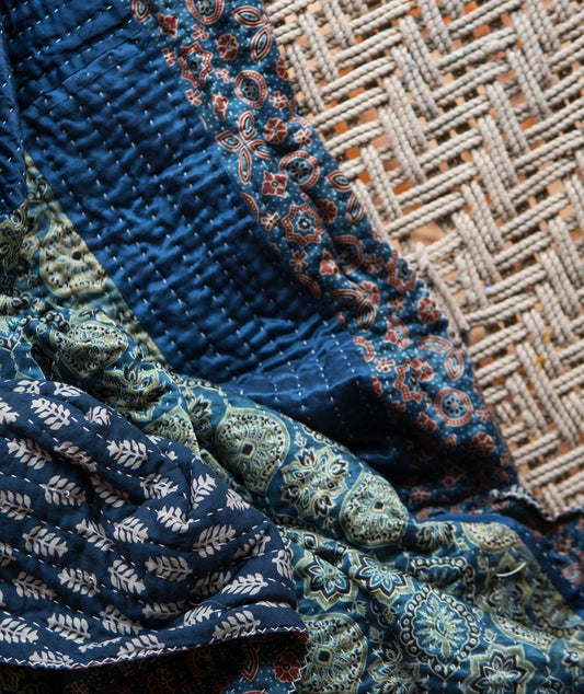 Double Silk Applique Quilts