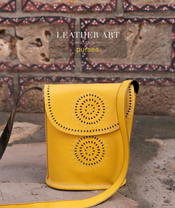 LEATHER ART PURSE