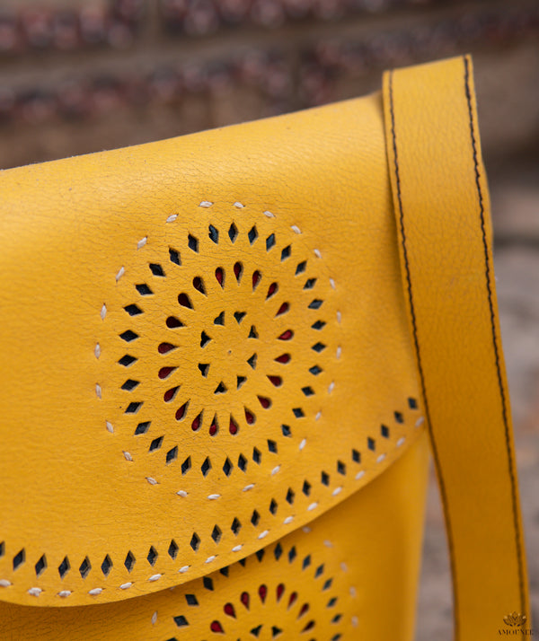 LEATHER ART PURSE