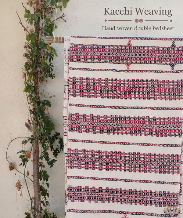 Kacchi Handwoven Double Bedsheet with 2 cushion covers