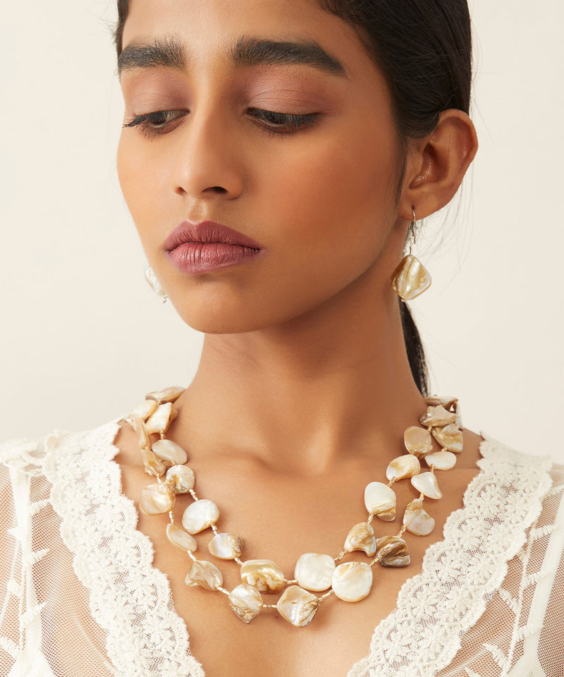 WHE Sea Secrets 'Pebble' Mother of Pearl Necklace