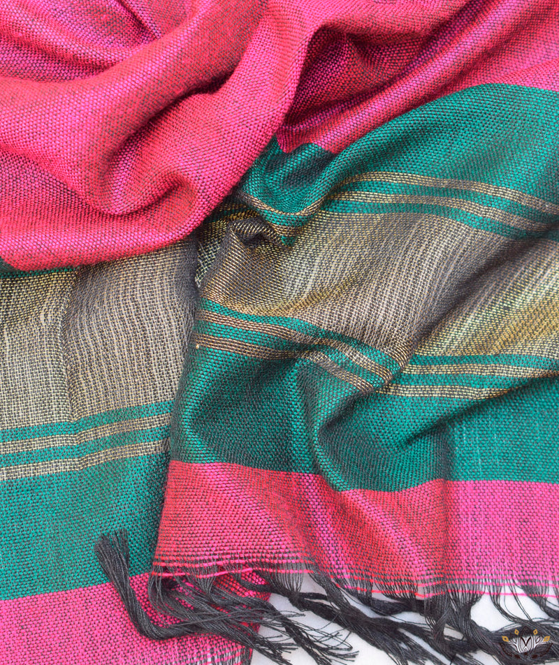 KACCHI WOOLEN HANDWOVEN STOLE