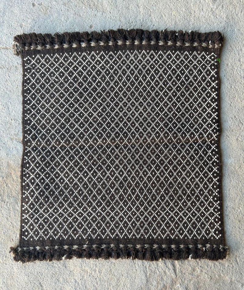 KACCHI WOOLEN ASANAS (2 Feet)