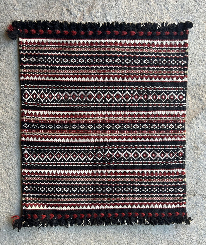 KACCHI WOOLEN ASANAS (2 Feet)