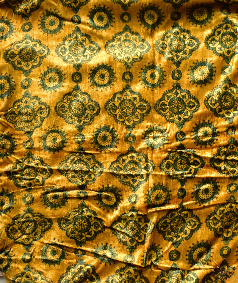 AJRAKH VELVET HAND PRINTED YARDAGE(3m)