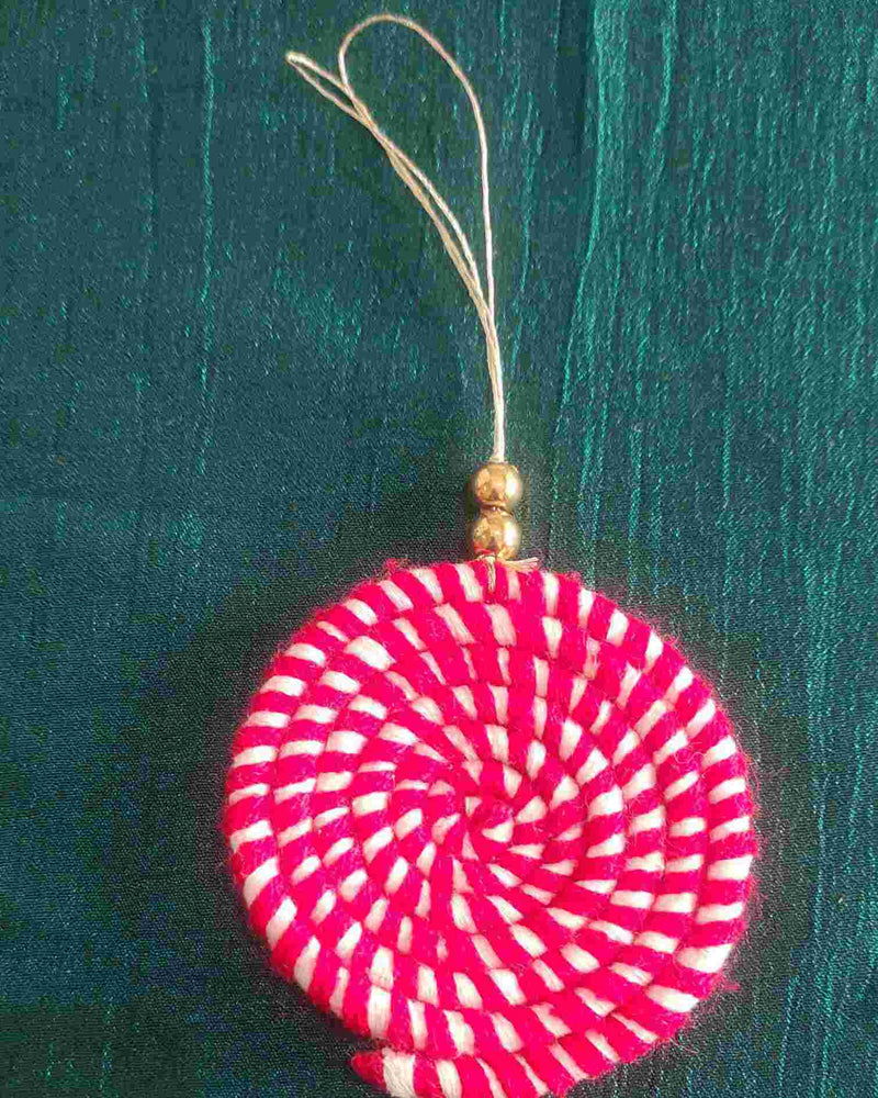 WHE candy macrame christmas charm