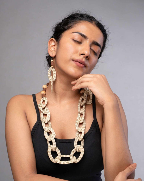 WHE Sabai Grass Handweaving Loop Necklace