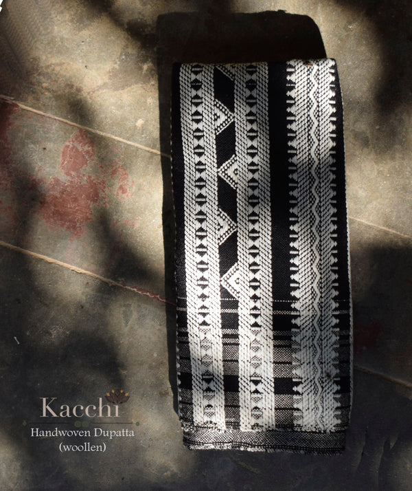 Kacchi Woolen Handwoven Stole