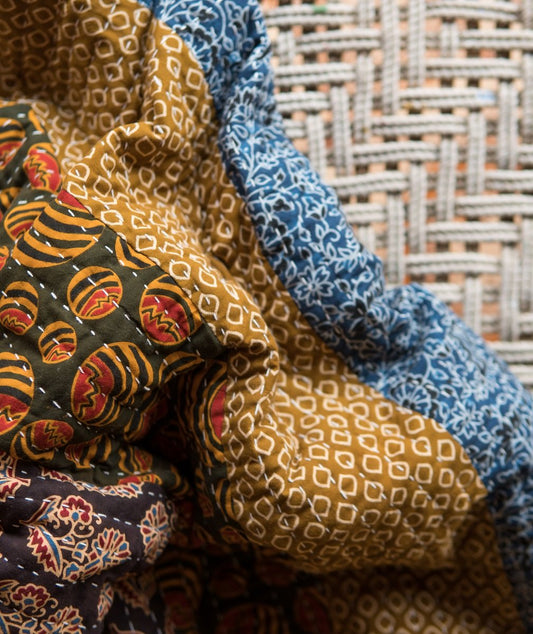 Double Silk Applique Quilts
