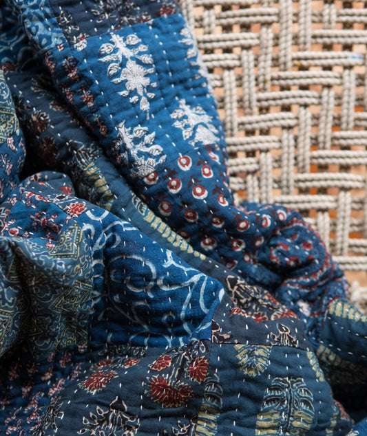 Double Silk Applique Quilts