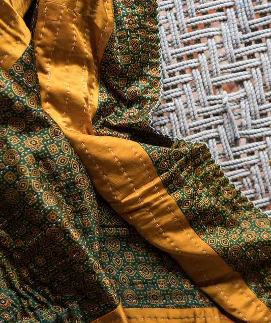 Double Silk Applique Quilts